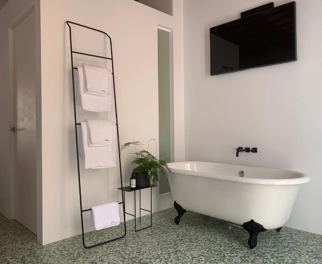 Fragile Hotel Ciutadella  Ngoại thất bức ảnh