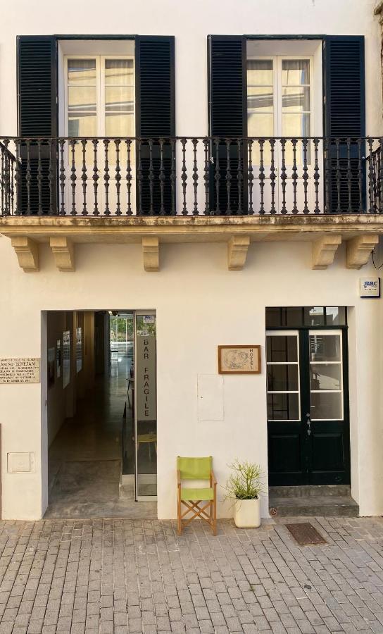 Fragile Hotel Ciutadella  Ngoại thất bức ảnh